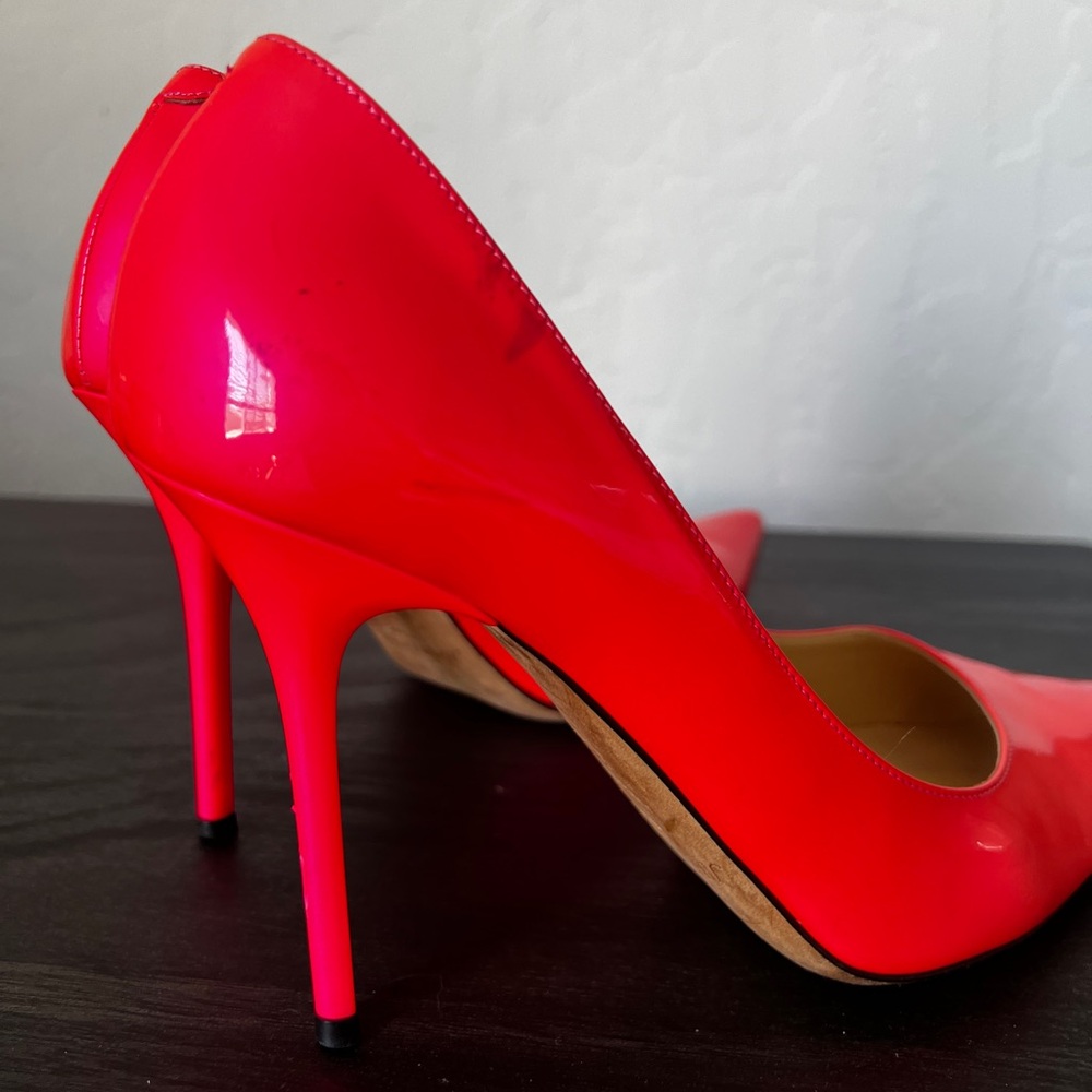 Jimmy Choo Vibrant Pink Patent Leather Pointed-Toe Stilettos - Picture 10 of 10